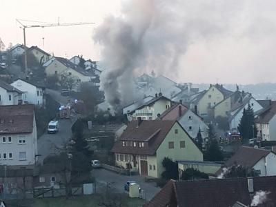 Rauchwolke über Weinstrasse